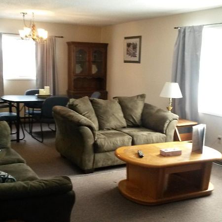Lakeside Motel Williams Lake Exterior photo