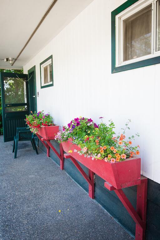 Lakeside Motel Williams Lake Exterior photo