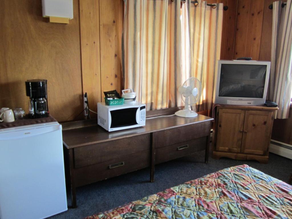 Lakeside Motel Williams Lake Exterior photo