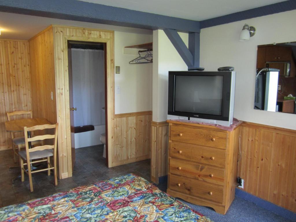 Lakeside Motel Williams Lake Room photo