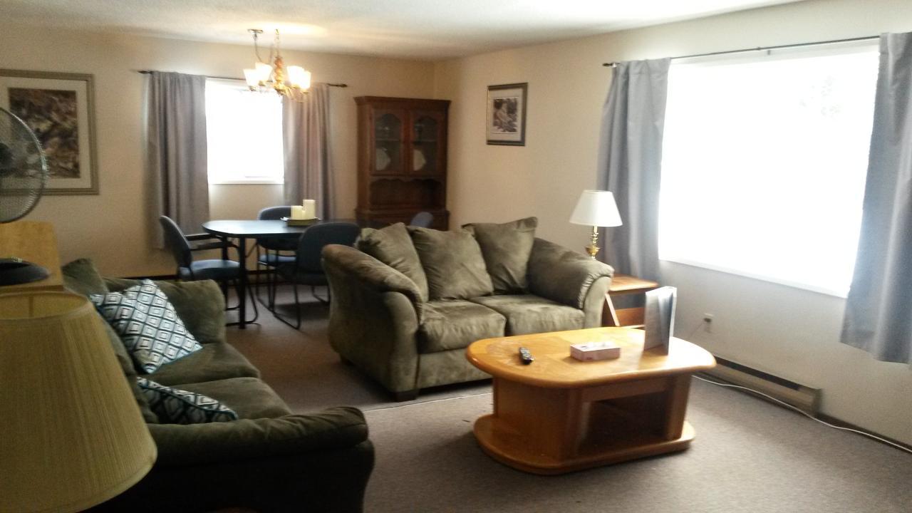 Lakeside Motel Williams Lake Exterior photo