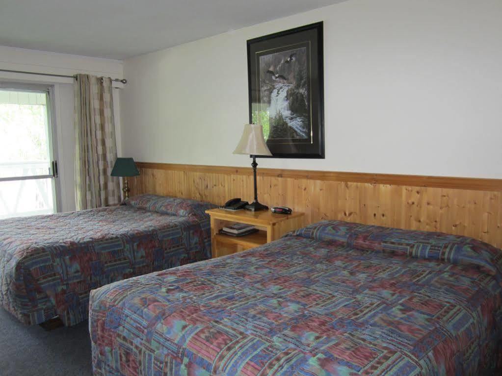 Lakeside Motel Williams Lake Exterior photo